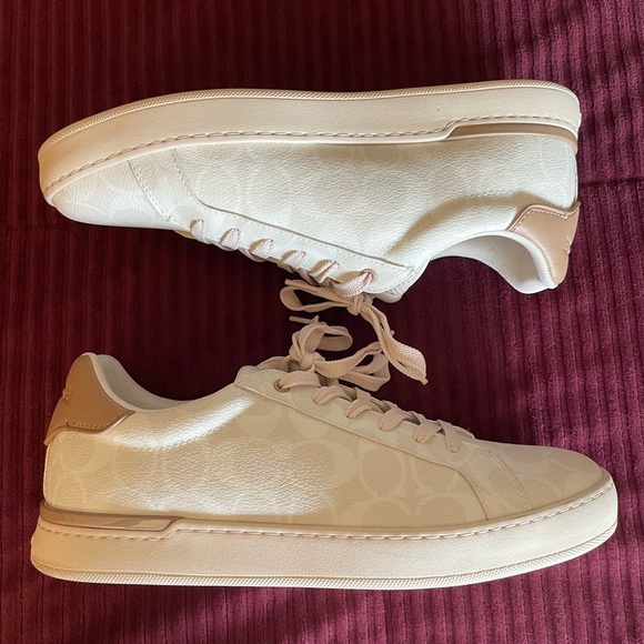 Coach White Sneakers with Soft Fabric and Low-Top Design - Picture 3 of 11